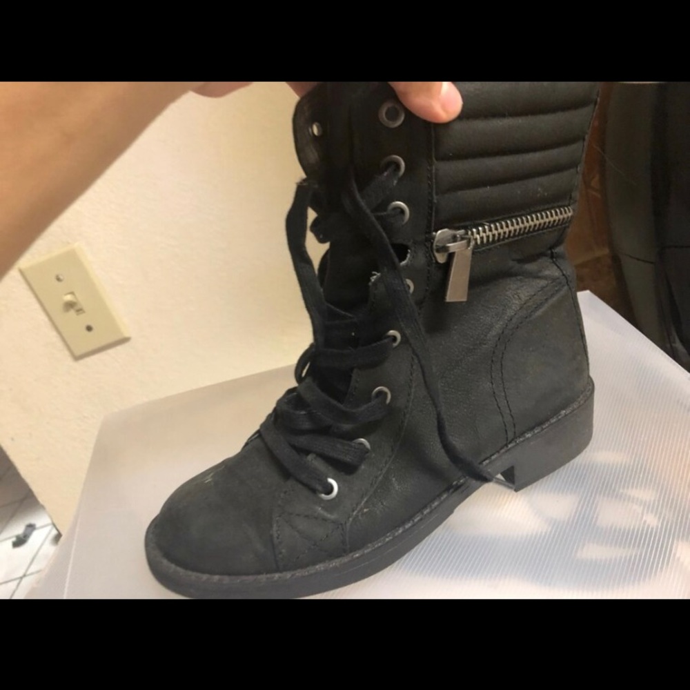 Combat boots